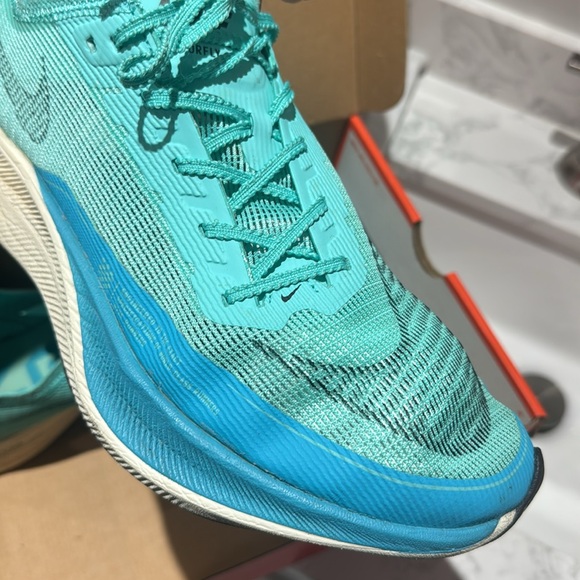 Men Zoom vaporfly, few times used side 11 excelent condition  to run & have fun - Picture 4 of 7